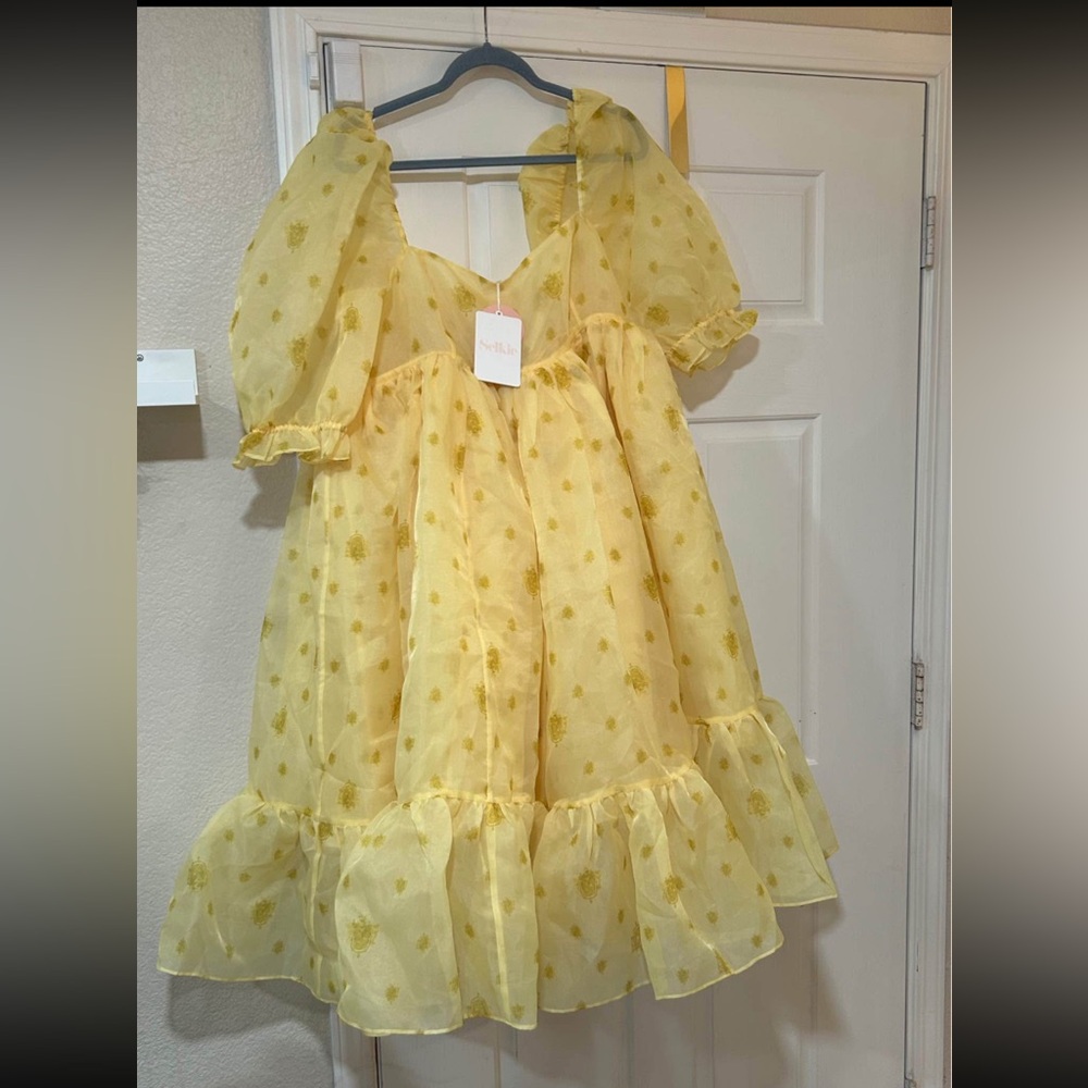 NWT Golden French Puff